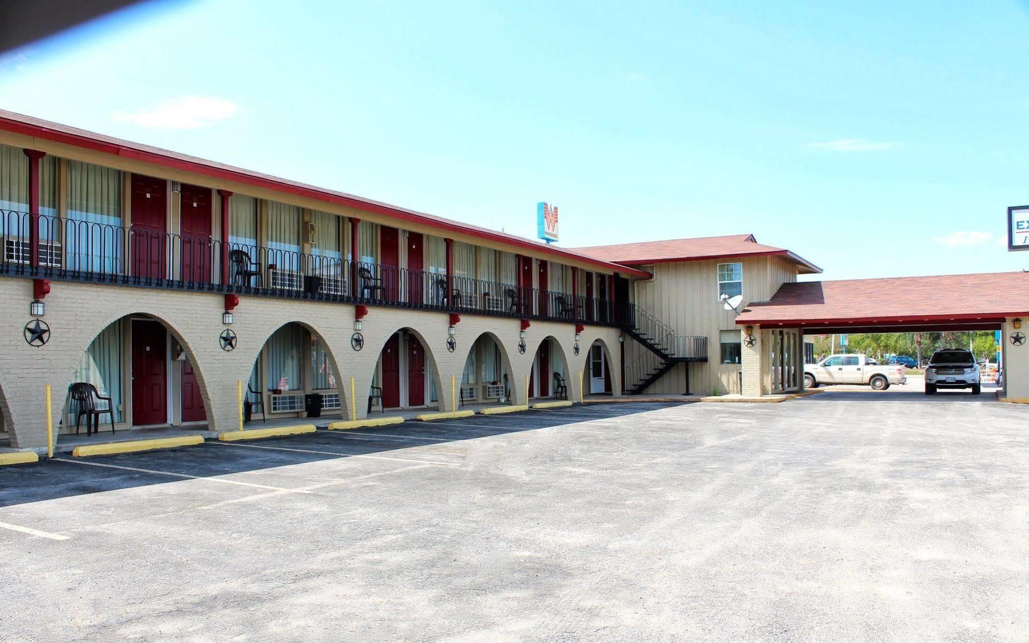 Executive Inn Goliad Экстерьер фото